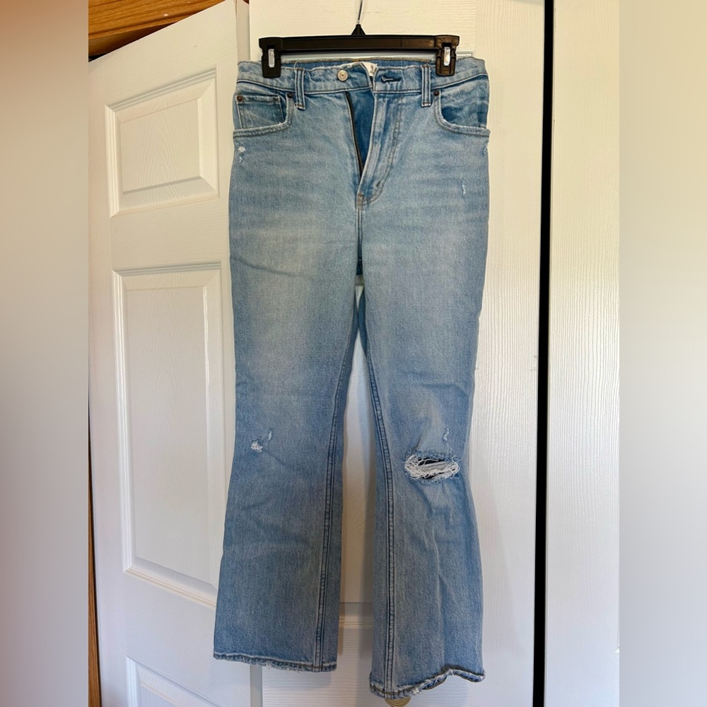 Abercrombie & Fitch jeans.